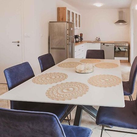 Holiday Home In Klimno - Insel Krk 42238 Екстер'єр фото
